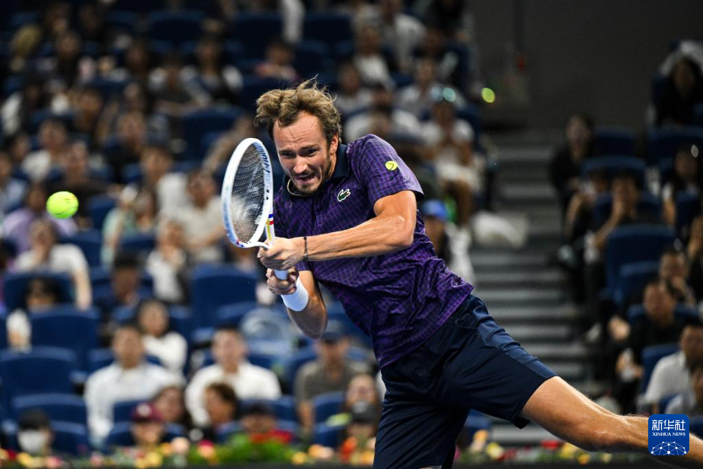 世界网球队逆转欧洲网球队，梅德韦杰夫高光表现的简单介绍