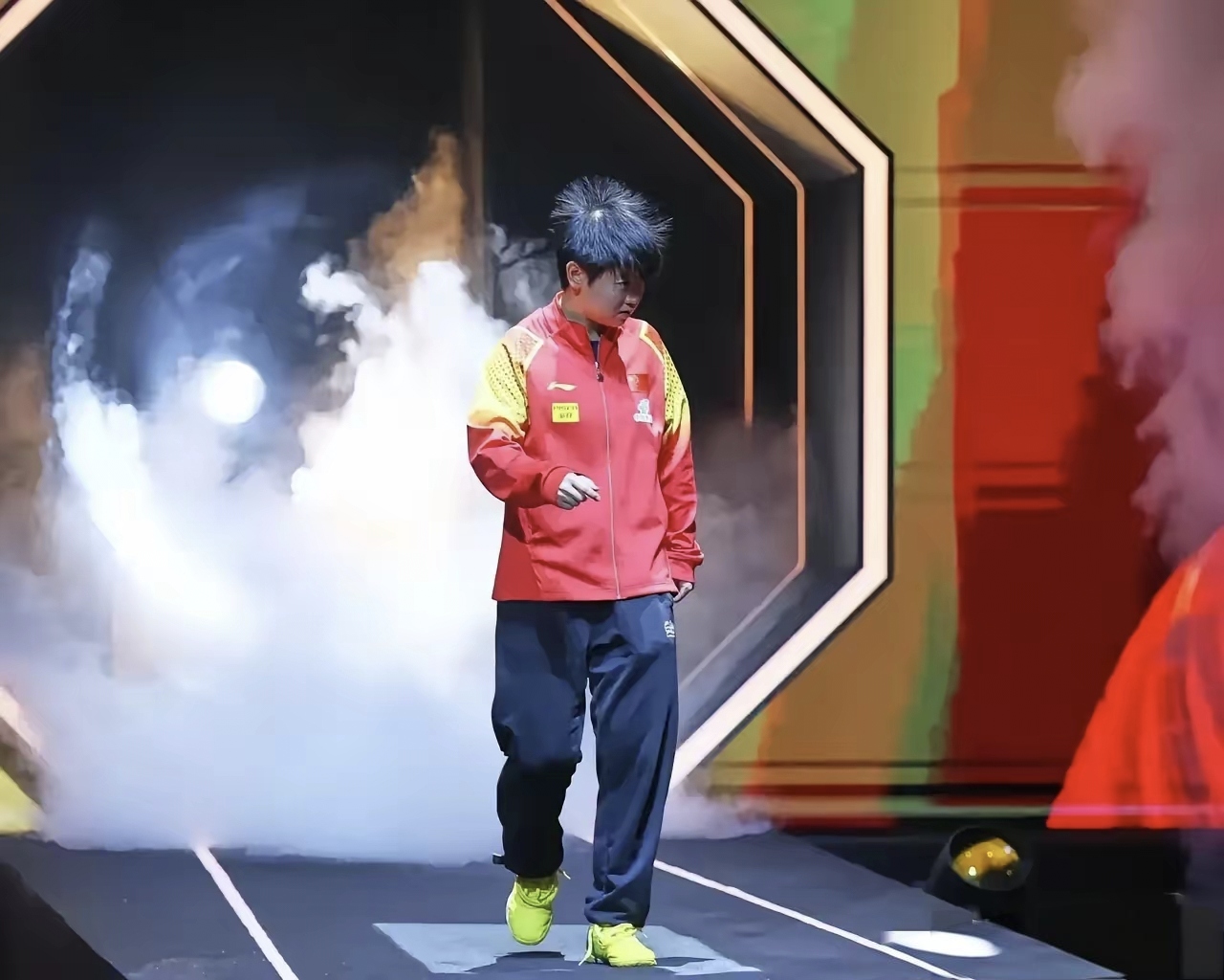 C9横扫BRO，Crisp关键团战开团秒人鏖战多局八强赛，成为赛场最大亮点