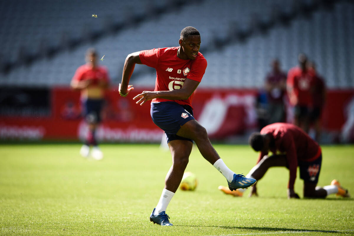 关于梅斯客场取得胜利，终结连败的信息