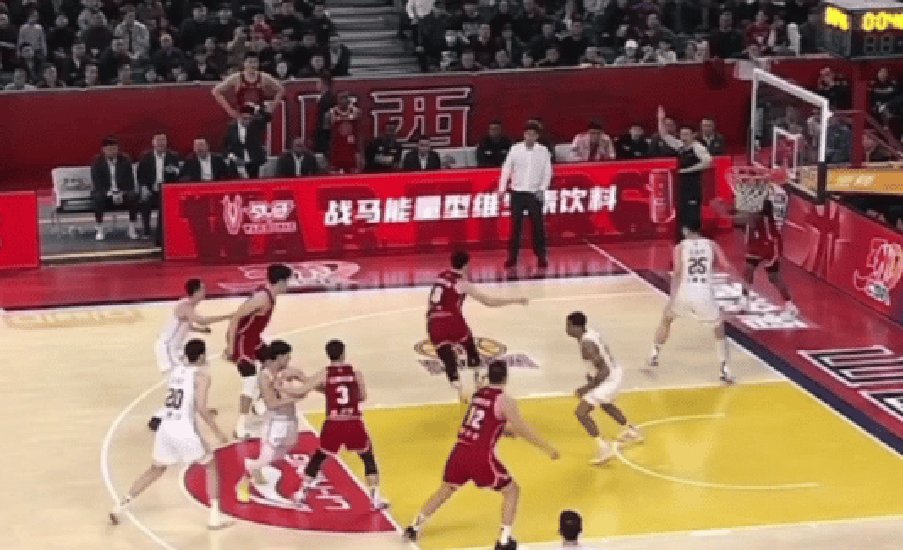 DB官网-比赛中的意外状况,球员们冷静面对挑战的简单介绍